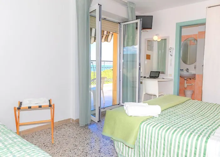 Hotel Caravel B&B