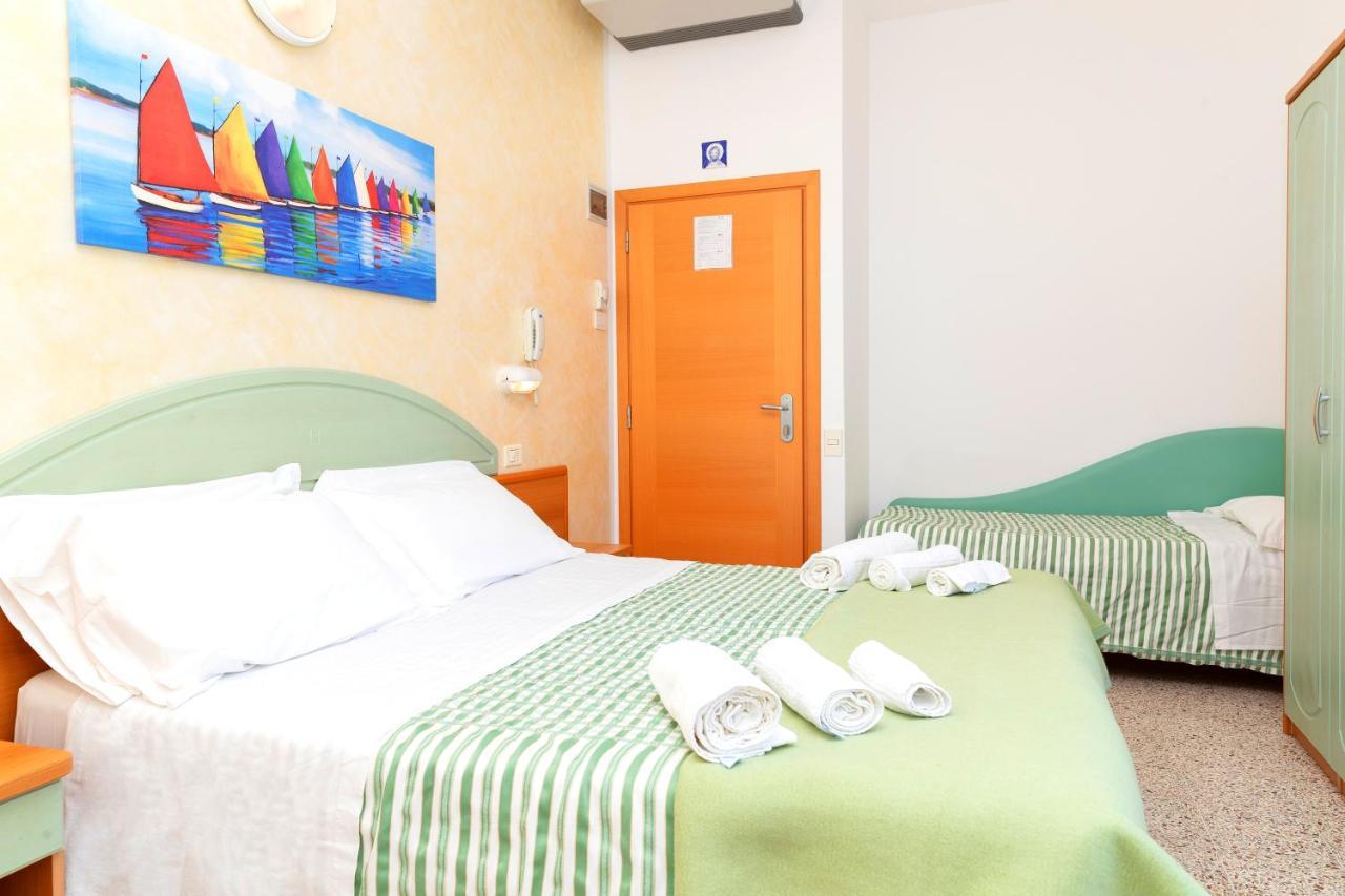 Caravel Hotel