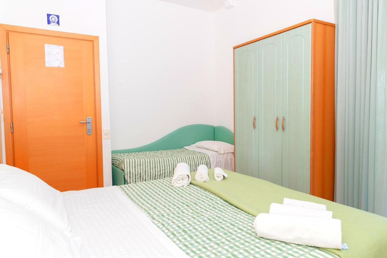 Caravel Hotel 3*