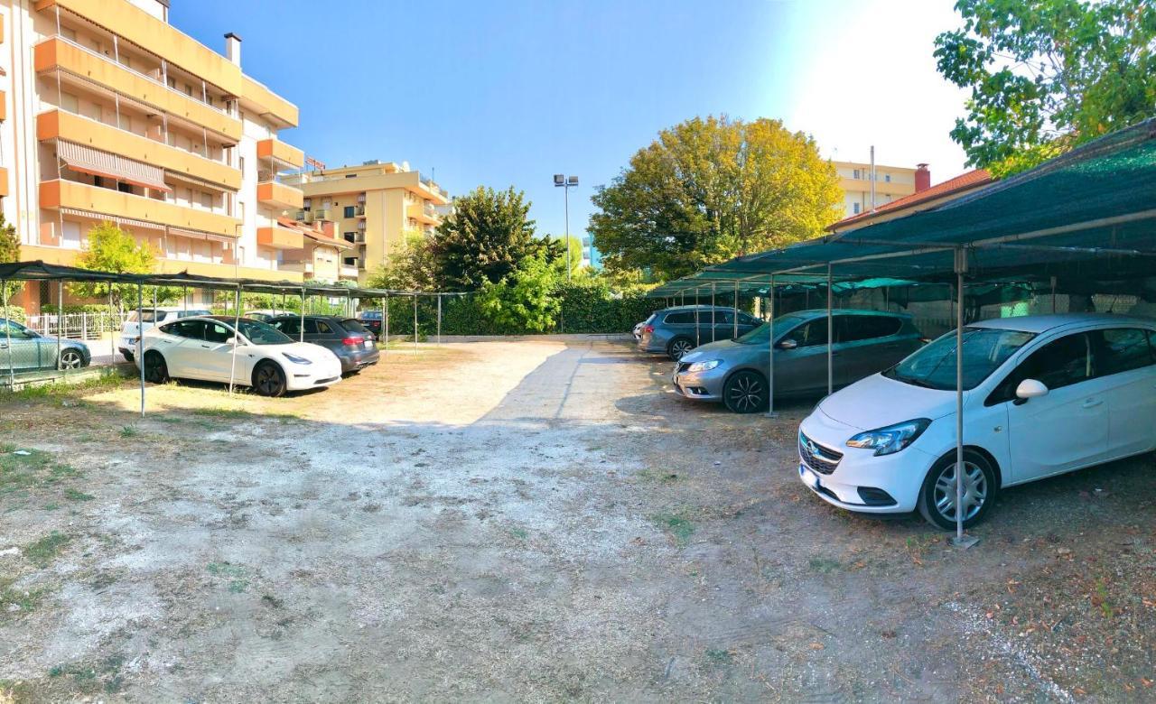 Caravel Hotel 3*